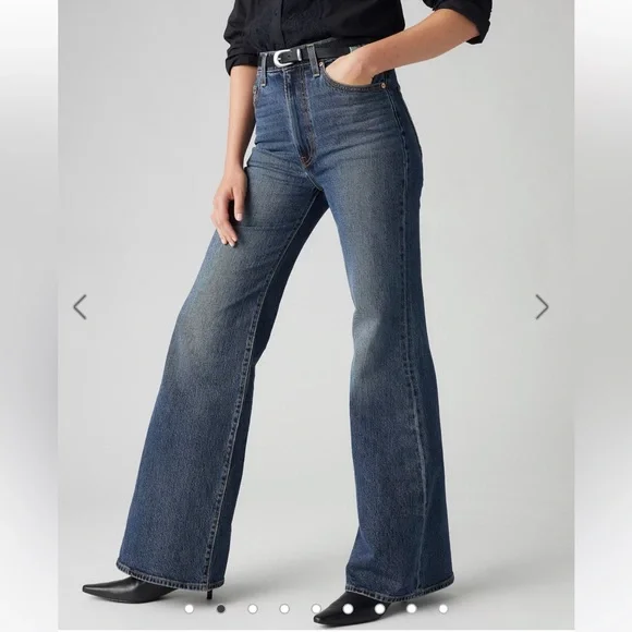 New Levi’s ribcage bell jeans - Picture 2 of 7